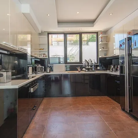 Luxury House On Buzhaka Villa
